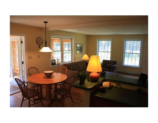 12 Oakridge Road Brunswick, ME 04011 - Photo 11 of 25 Living Room.