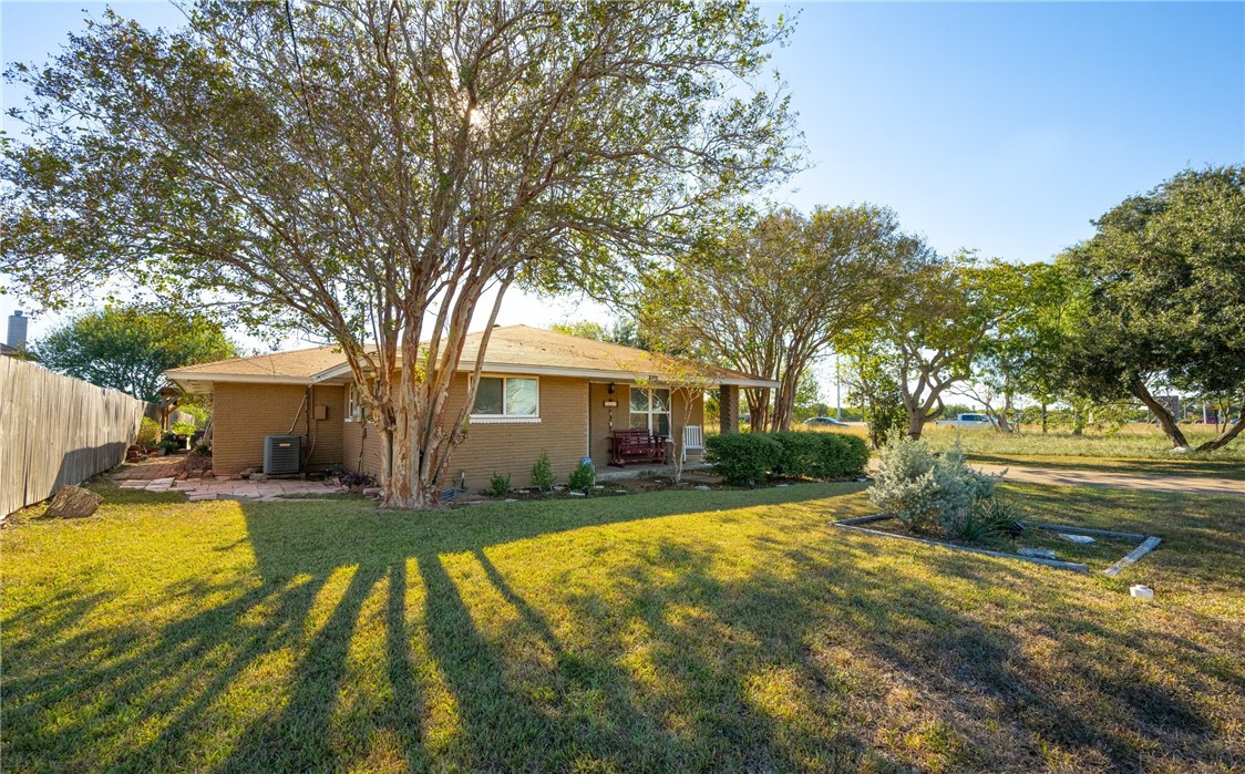 7249 Wooldridge Road Corpus Christi, TX 78414 - Photo 2 of 24