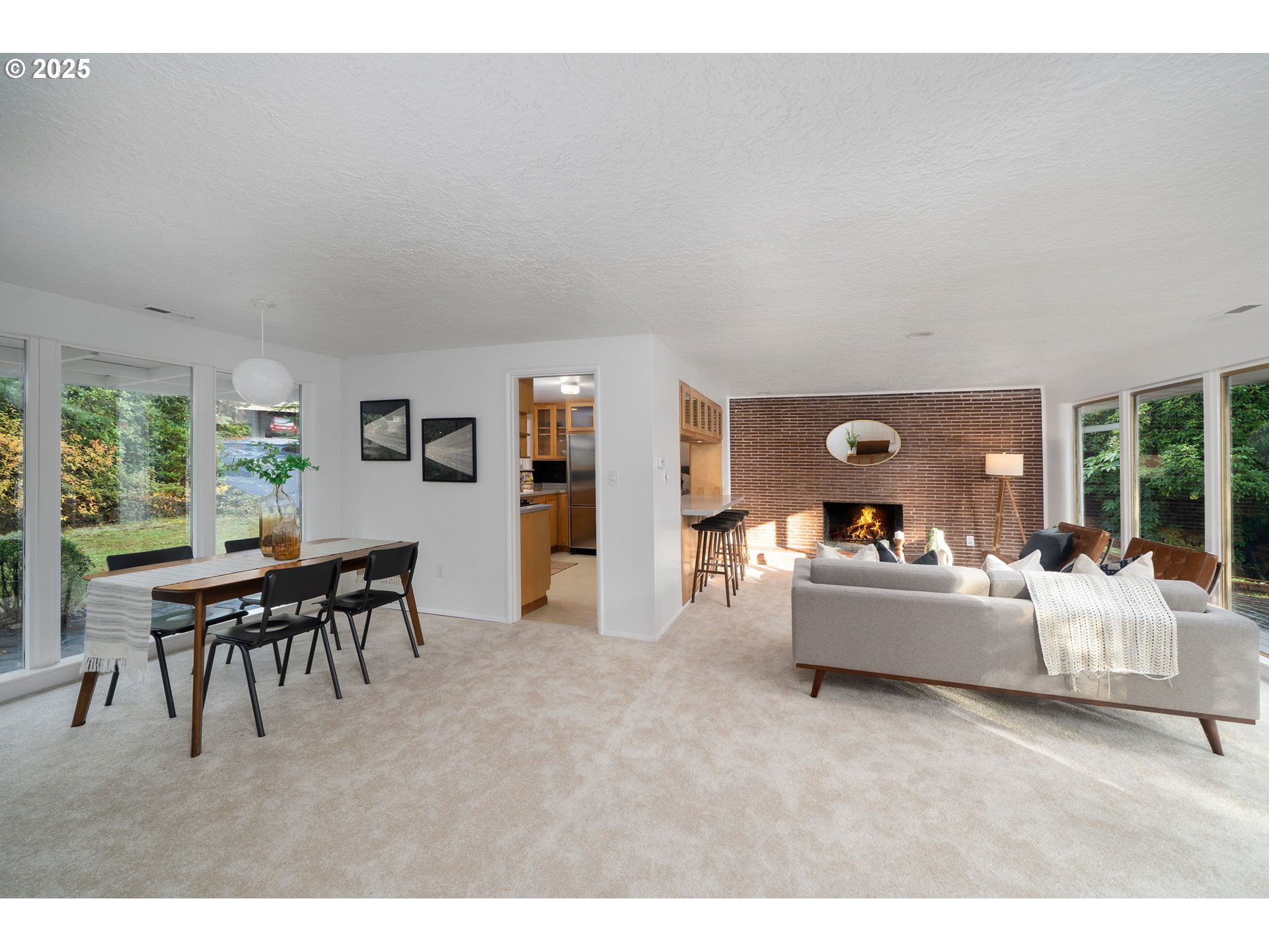2818 Southwest Mitchell Court Portland, OR 97239 - Photo 15 of 37 Gallery Image 15