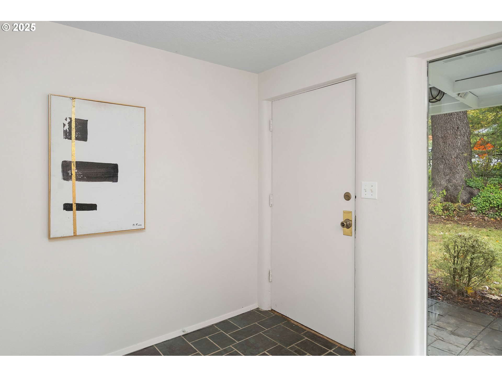 2818 Southwest Mitchell Court Portland, OR 97239 - Photo 28 of 37 Gallery Image 28