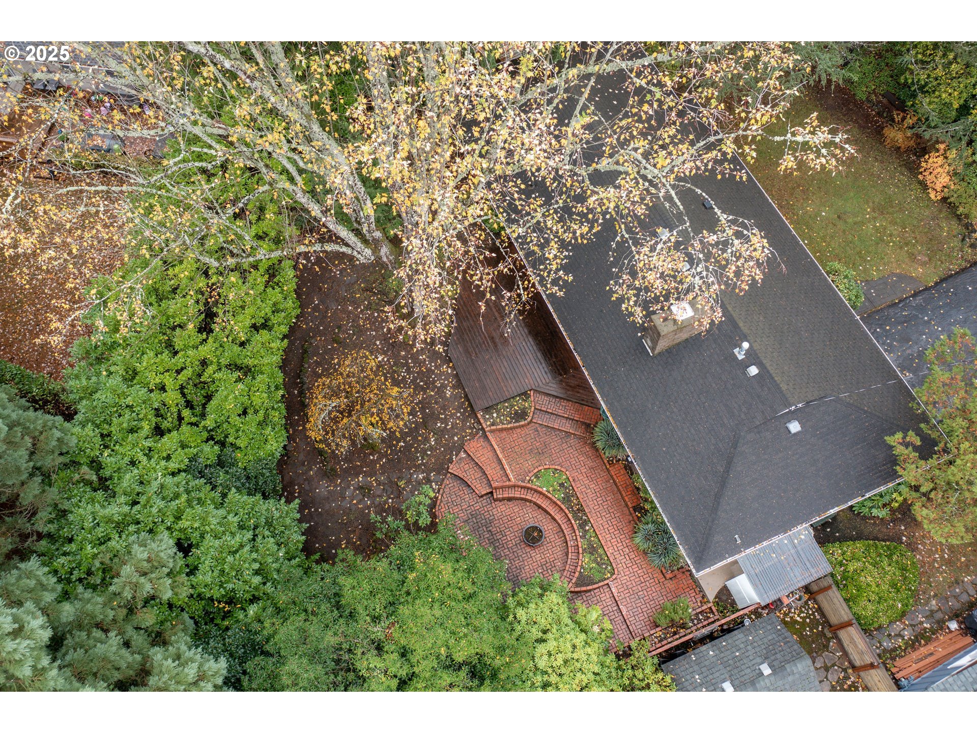 2818 Southwest Mitchell Court Portland, OR 97239 - Photo 29 of 37 Gallery Image 29