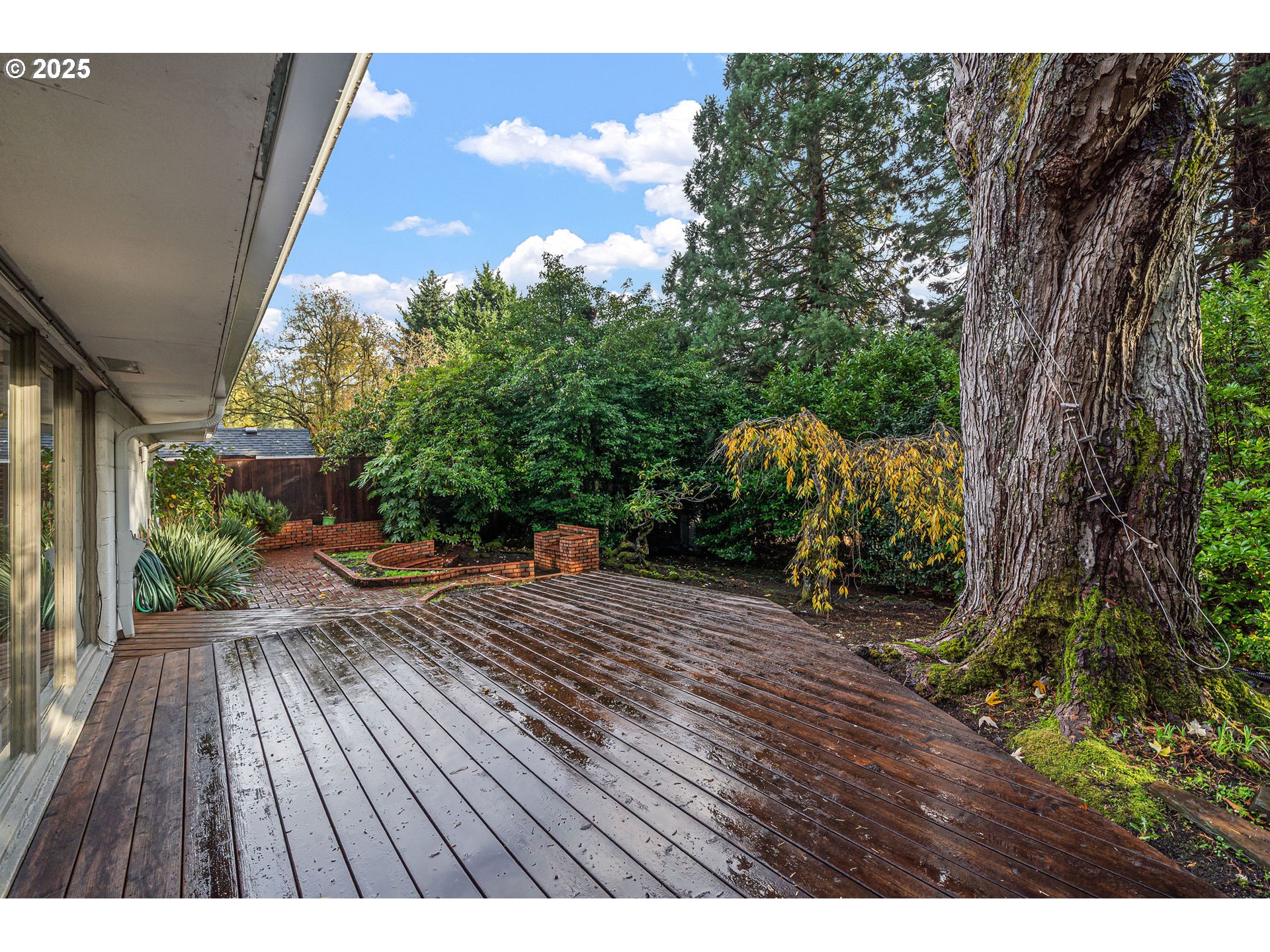 2818 Southwest Mitchell Court Portland, OR 97239 - Photo 30 of 37 Gallery Image 30