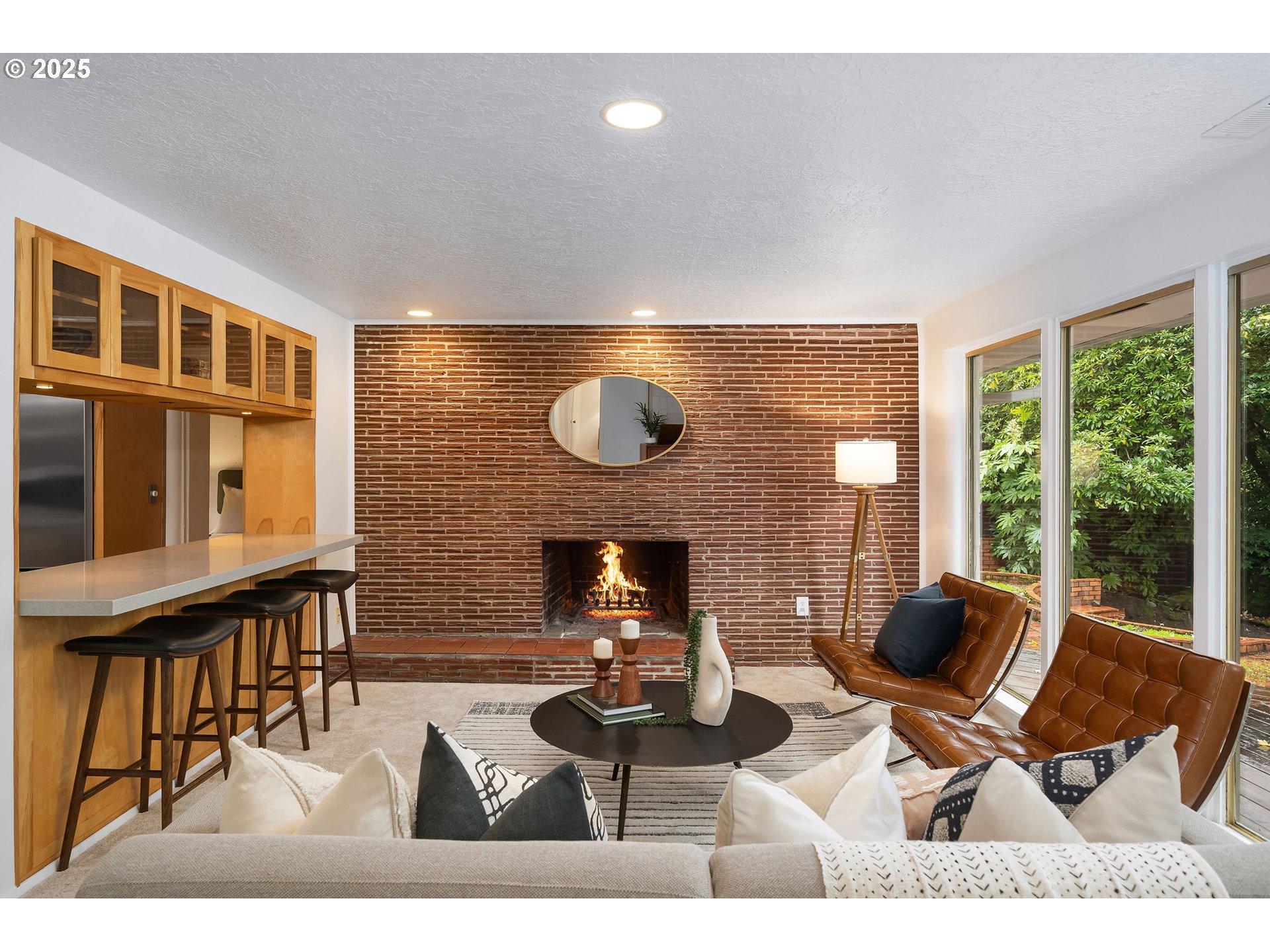 2818 Southwest Mitchell Court Portland, OR 97239 - Photo 3 of 37 Gallery Image 3