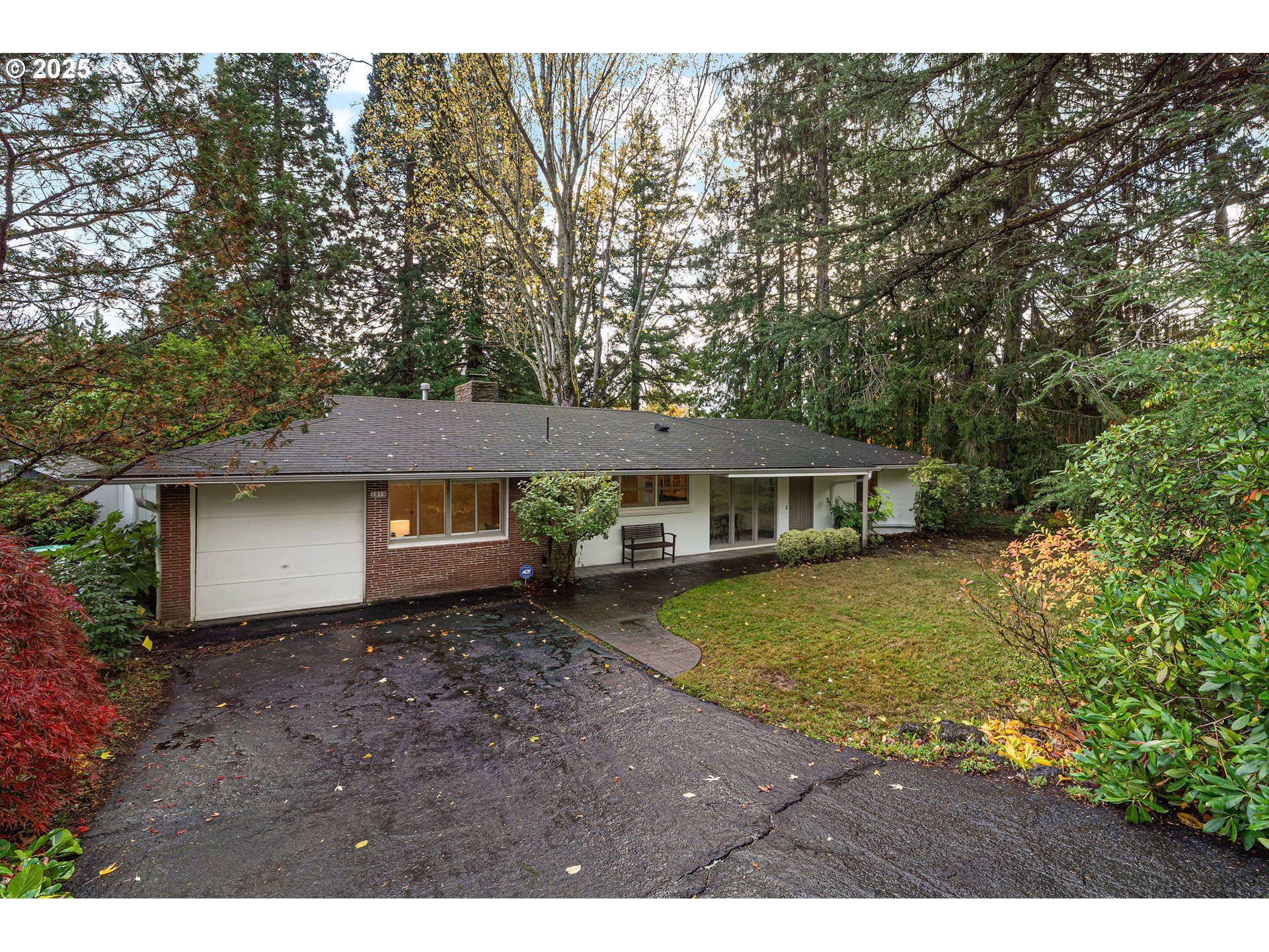 2818 Southwest Mitchell Court Portland, OR 97239 - Photo 35 of 37 Gallery Image 35