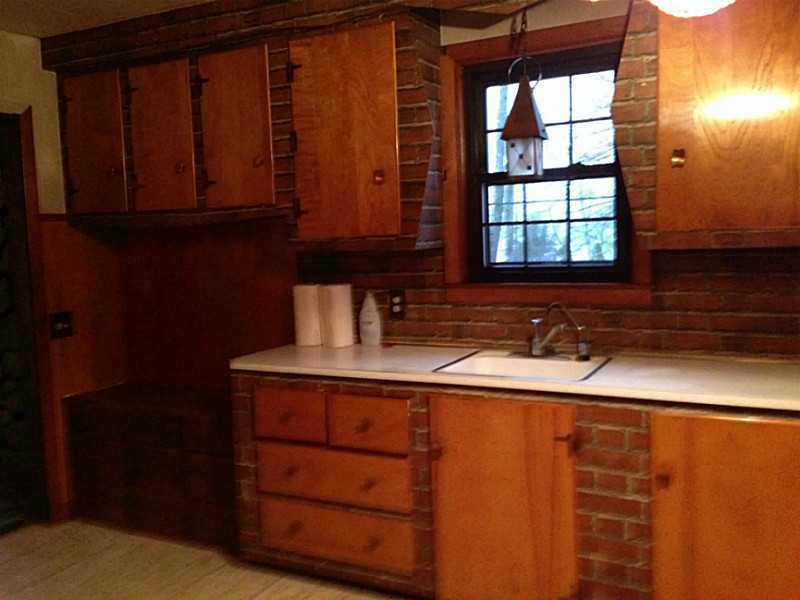 78 Cherry Valley Road Glocester, RI 02814 - Photo 5 of 6 Kitchen.