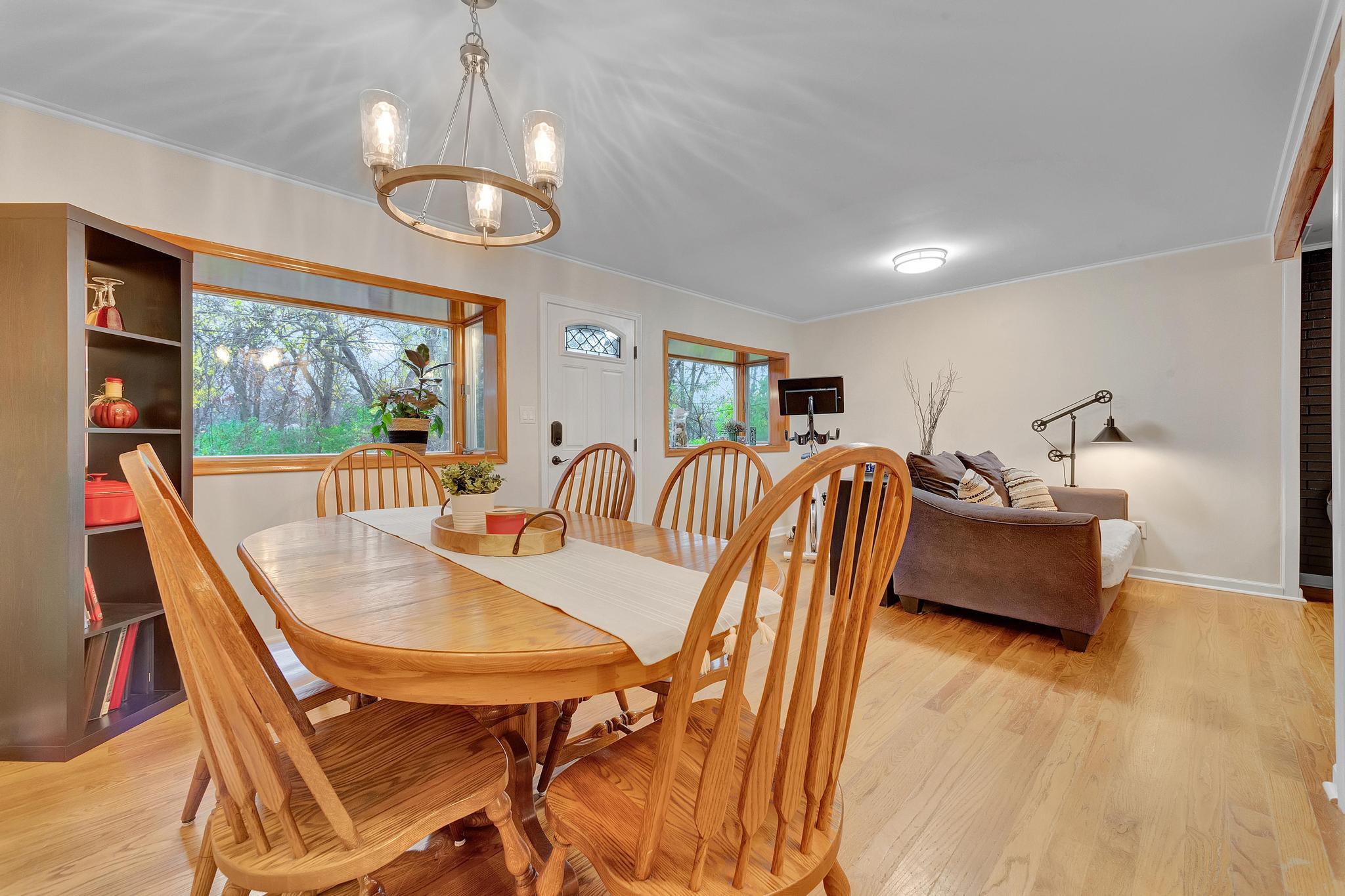 10270 Wayne Road Livonia, MI 48150 - Photo 16 of 50 dining room