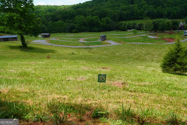 a view of a basketball court