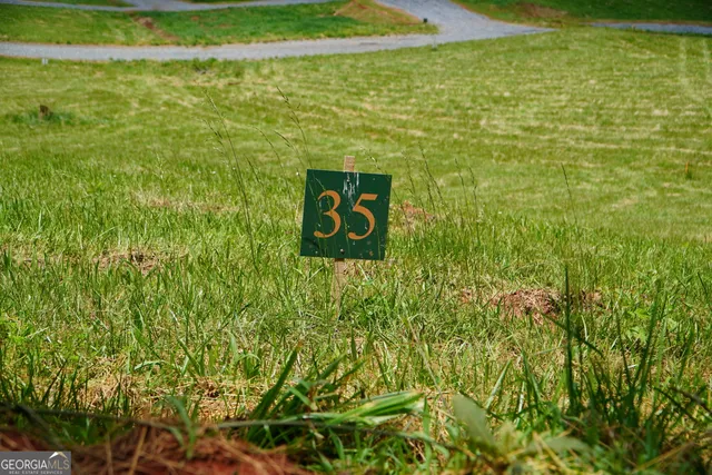 a view of a basketball court