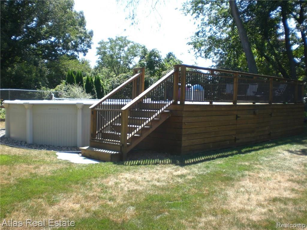 8042 Burleigh Road Grand Blanc, MI 48439 - Photo 44 of 57 8042Burleigh Grand Blanc (53).JPG