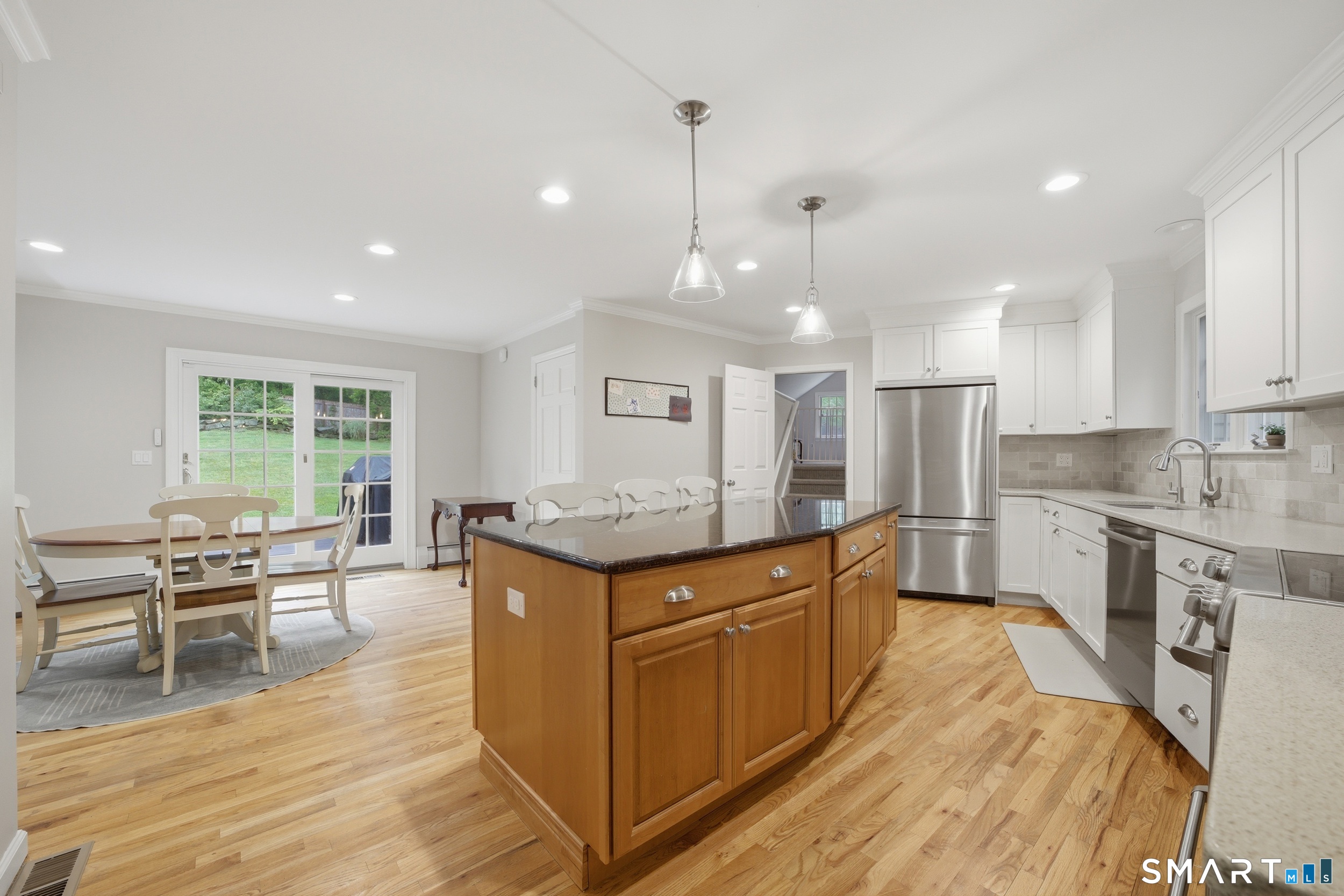 14 Woodchuck Lane Ridgefield, CT 06877 - Photo 4 of 39 Main Level Kitchen