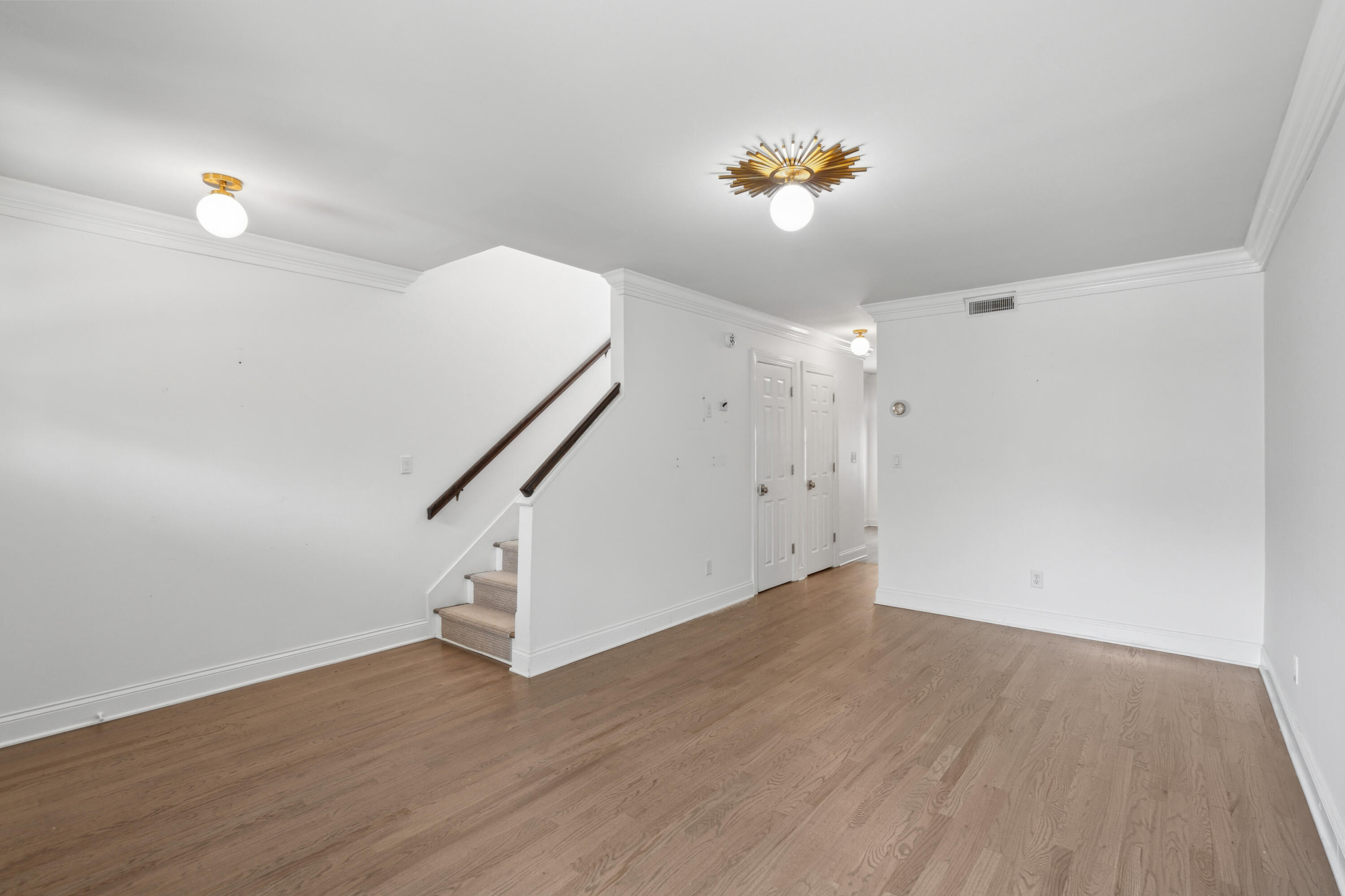 18 Short Street Charleston, SC 29401 - Photo 13 of 47 18ShortSt-KeenEyeMarketing-009