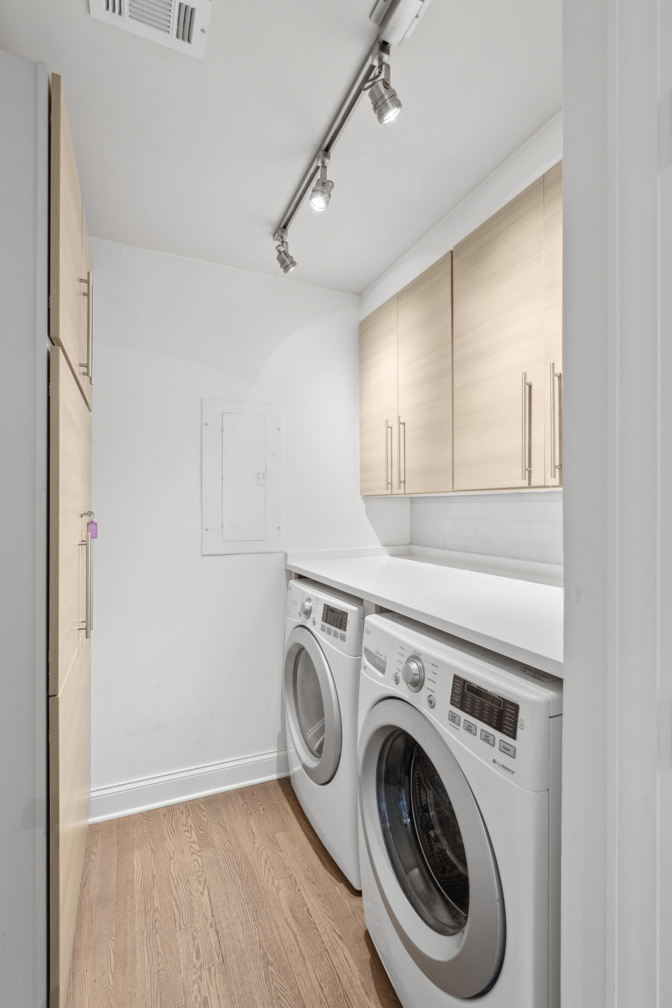 18 Short Street Charleston, SC 29401 - Photo 35 of 47 18ShortSt-KeenEyeMarketing-031