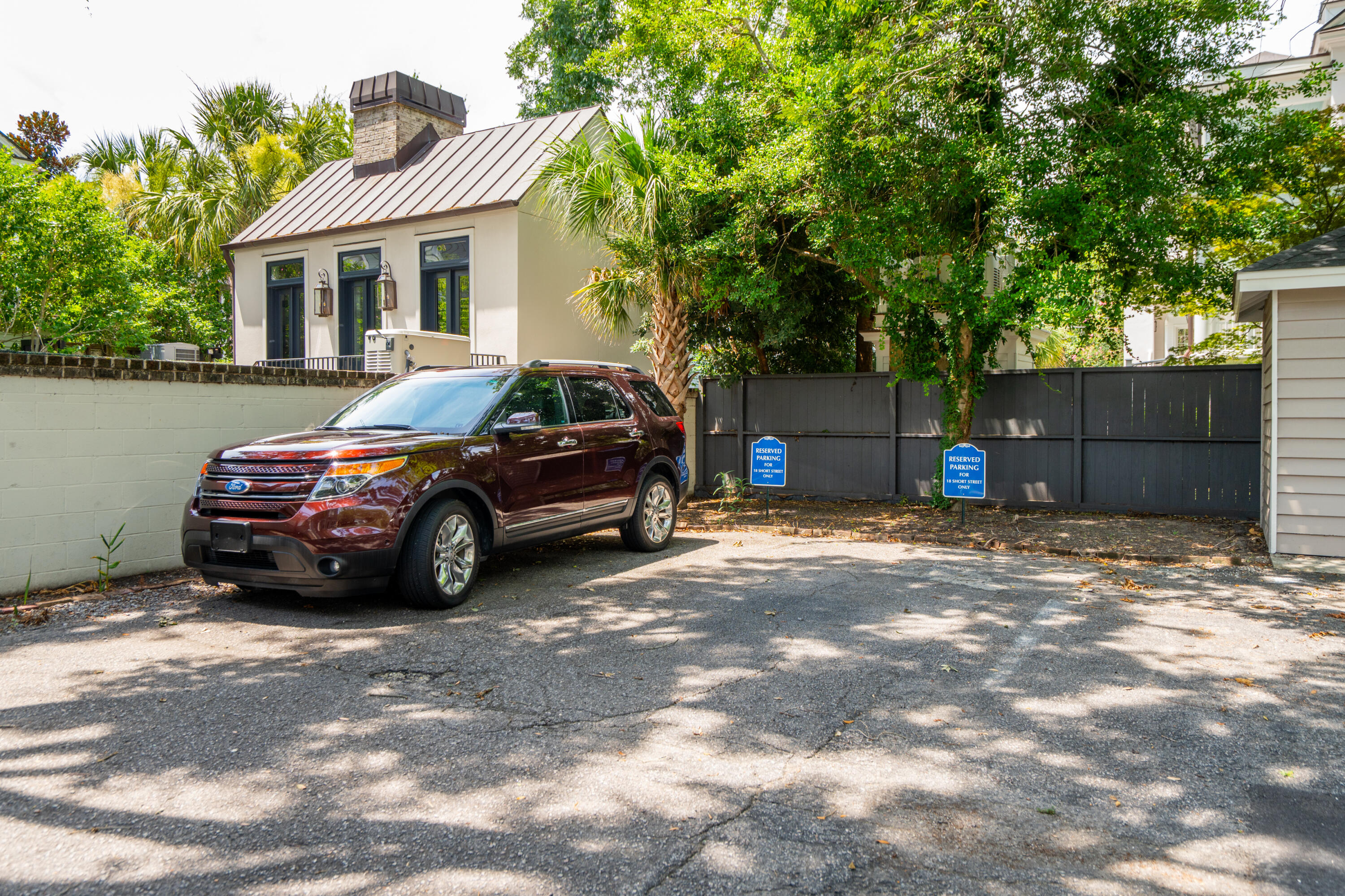 18 Short Street Charleston, SC 29401 - Photo 8 of 47 18ShortSt-KeenEyeMarketing-037