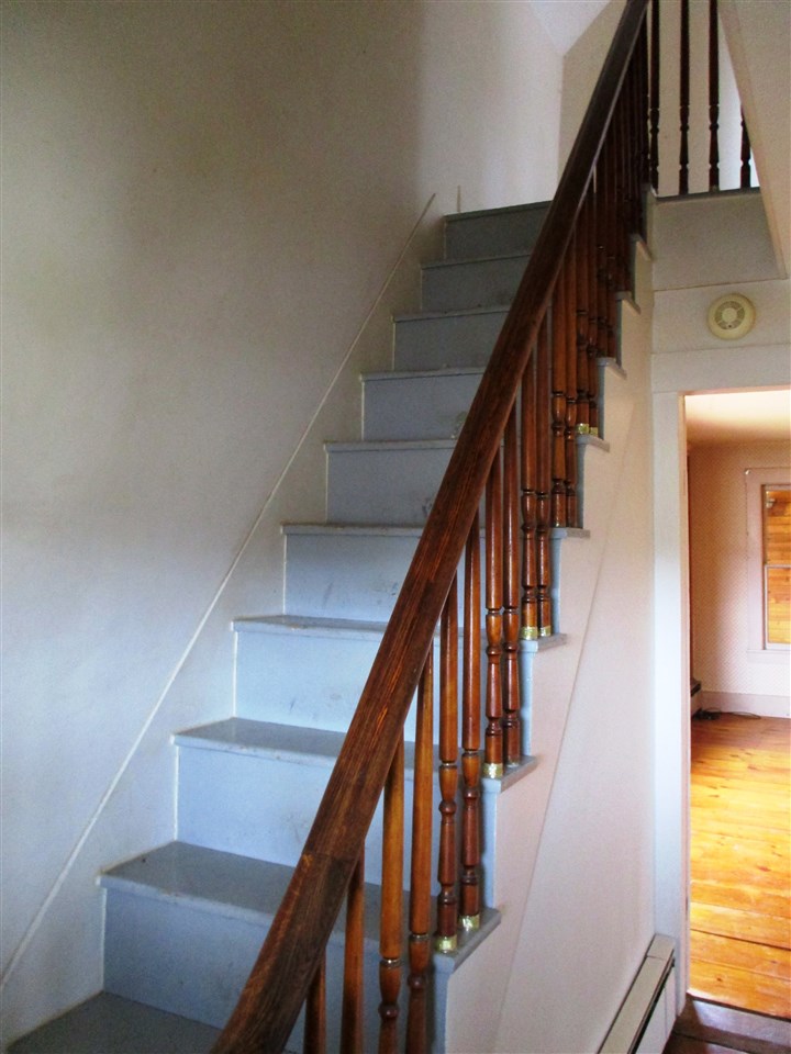 1659 Dover Road Epsom, NH 03234 - Photo 22 of 39
