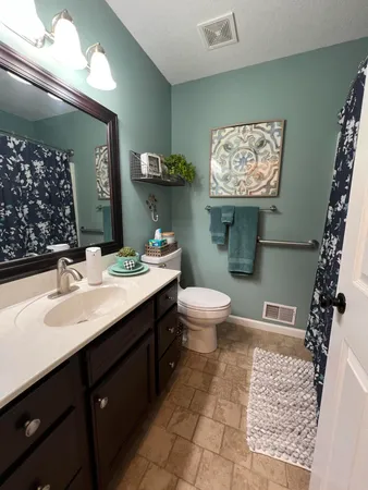 $400,000 | 2499 Crestwood Drive, Adrian, MI 49221