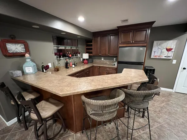 $400,000 | 2499 Crestwood Drive, Adrian, MI 49221