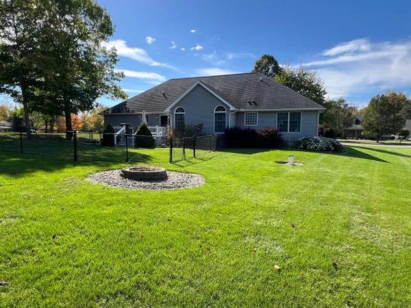 $400,000 | 2499 Crestwood Drive, Adrian, MI 49221