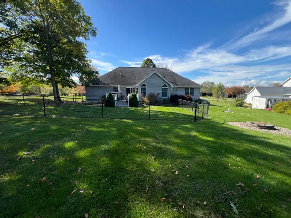 $400,000 | 2499 Crestwood Drive, Adrian, MI 49221