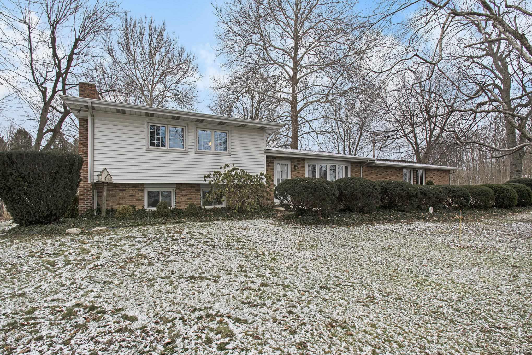 23501 Brick Road South Bend, IN 46628 - Photo 3 of 36