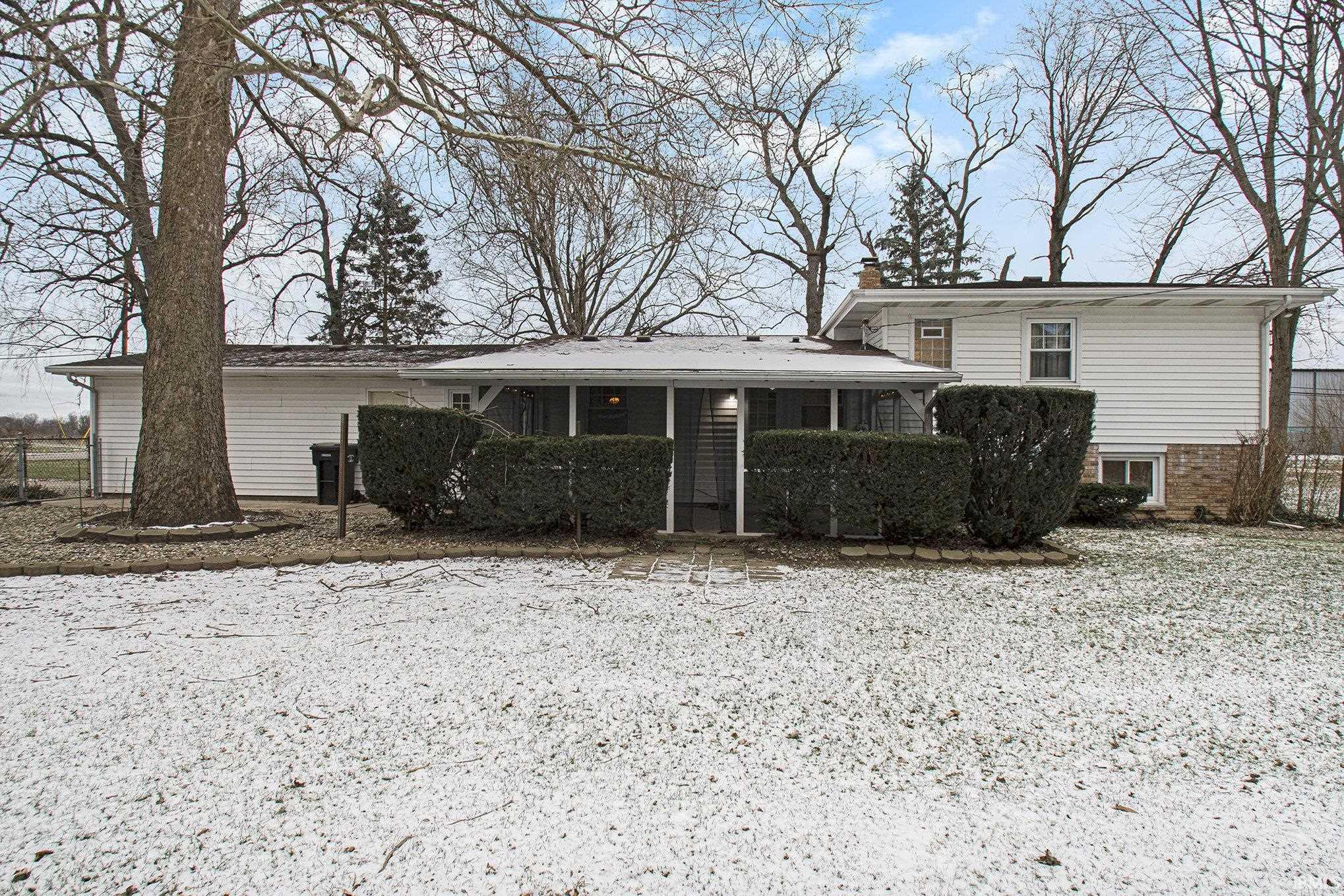 23501 Brick Road South Bend, IN 46628 - Photo 5 of 36