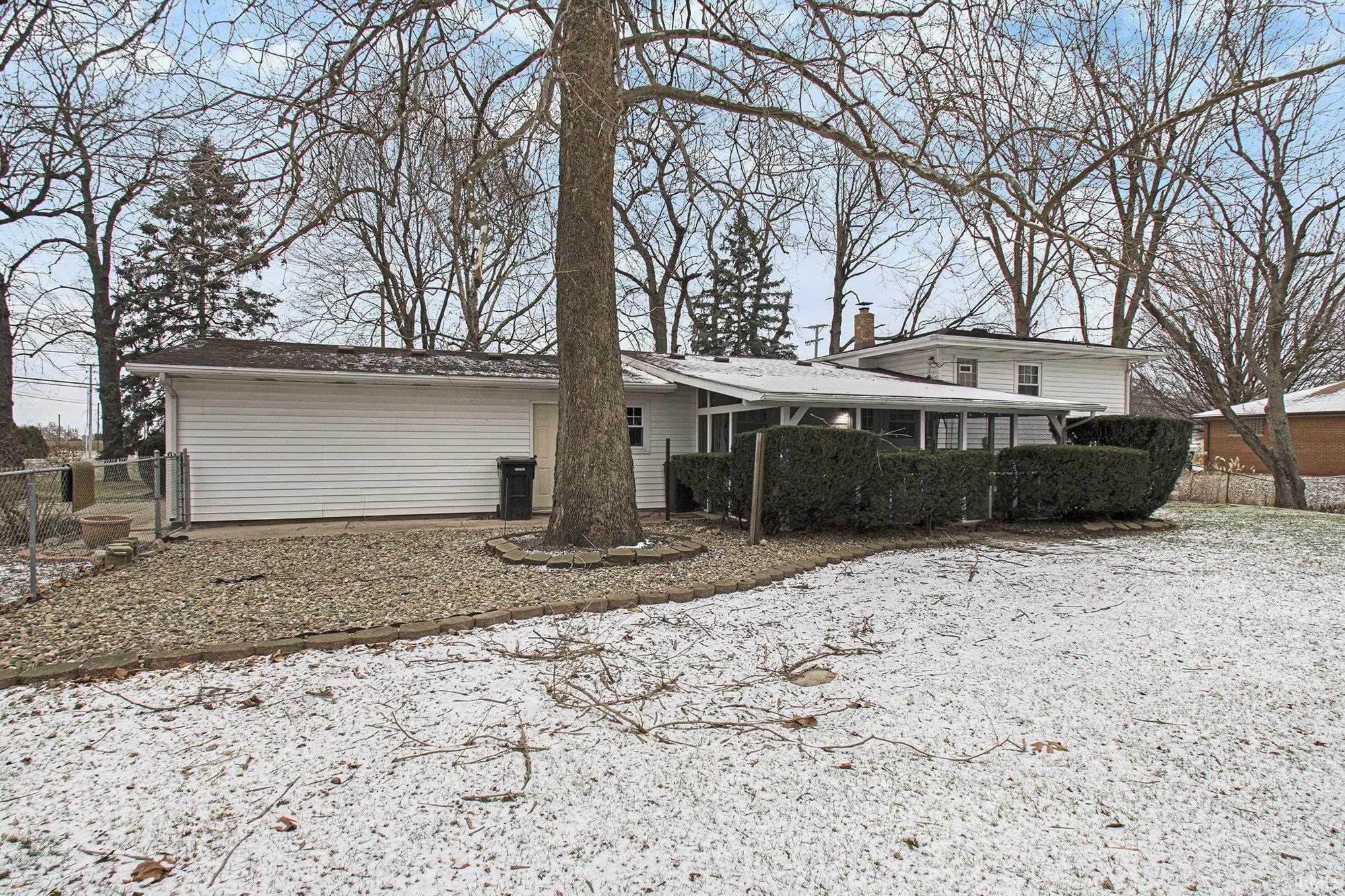 23501 Brick Road South Bend, IN 46628 - Photo 7 of 36