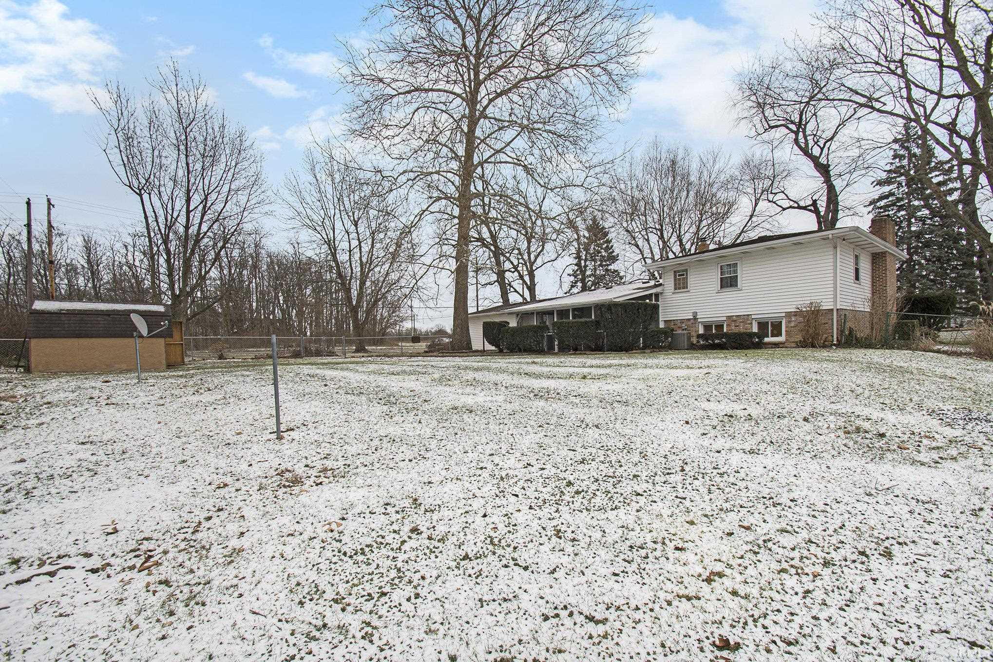 23501 Brick Road South Bend, IN 46628 - Photo 8 of 36