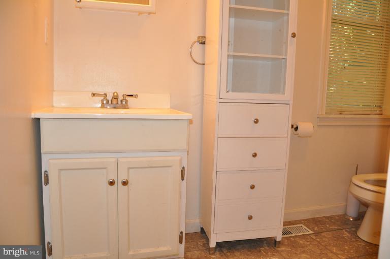4601 Keswick Road Baltimore, MD 21210 - Photo 6 of 30 Bath