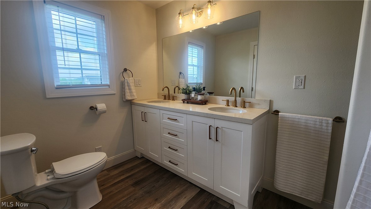 3190 Eastport Road Southeast Dennison, OH 44621 - Photo 17 of 36 Primary bathroom