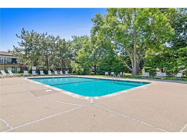 $158,000 | 7300 York Avenue South, Unit 1083, Edina, MN 55435