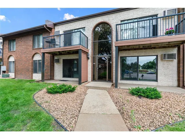 $158,000 | 7300 York Avenue South, Unit 1083, Edina, MN 55435
