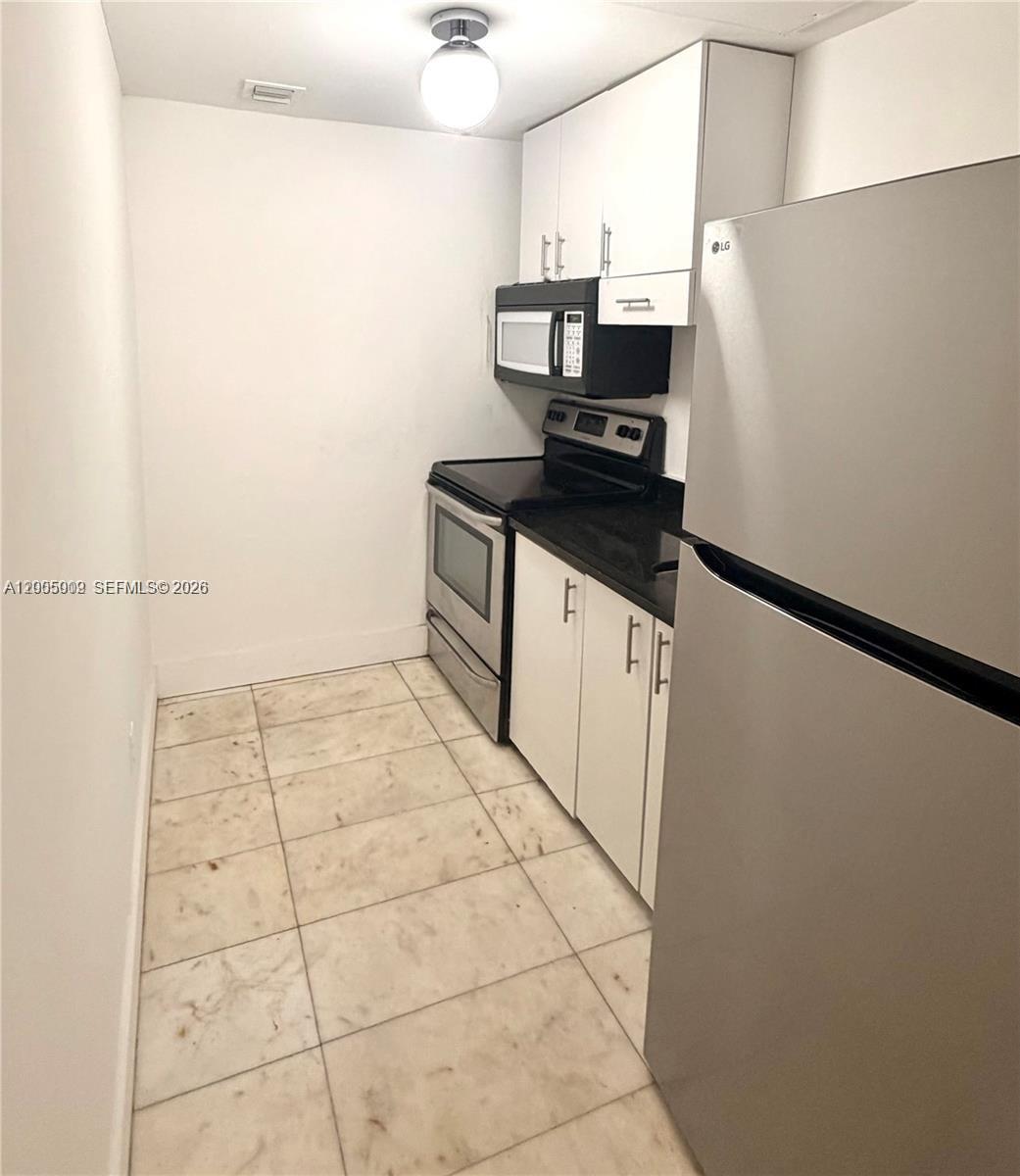 801 8th Street, Unit 104 Miami Beach, FL 33139 - Photo 4 of 8