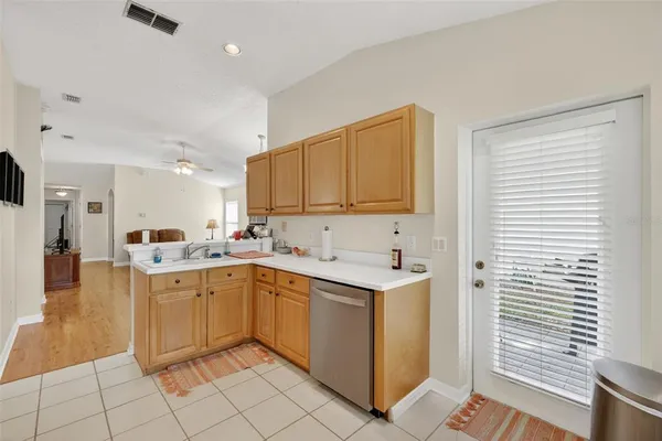 $325,000 | 3022 Andover Court, Mount Dora, FL 32757