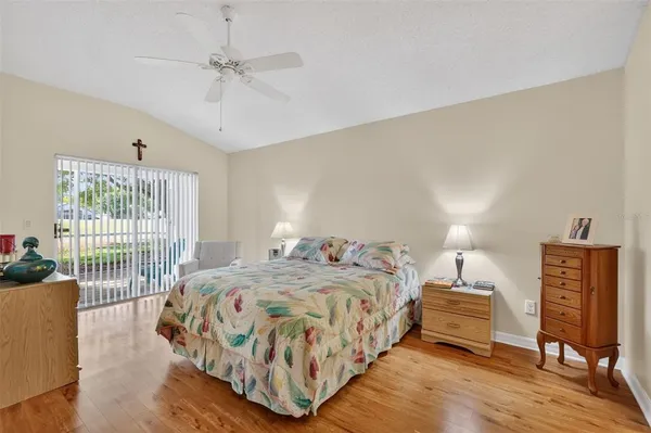 $325,000 | 3022 Andover Court, Mount Dora, FL 32757