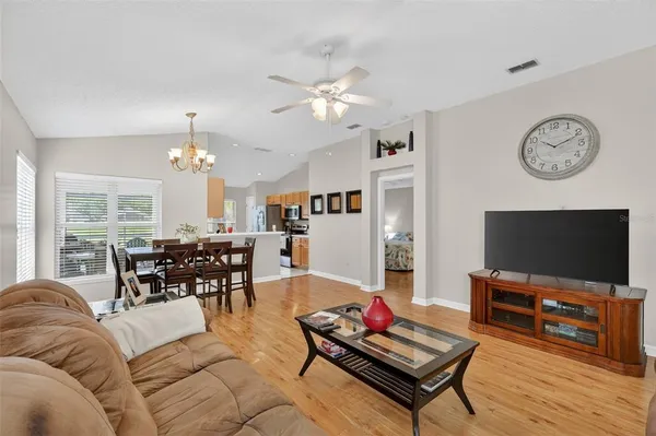 $325,000 | 3022 Andover Court, Mount Dora, FL 32757