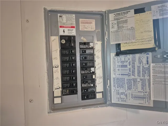 $119,900 | 8506 Oswego Road, Clay, NY 13027