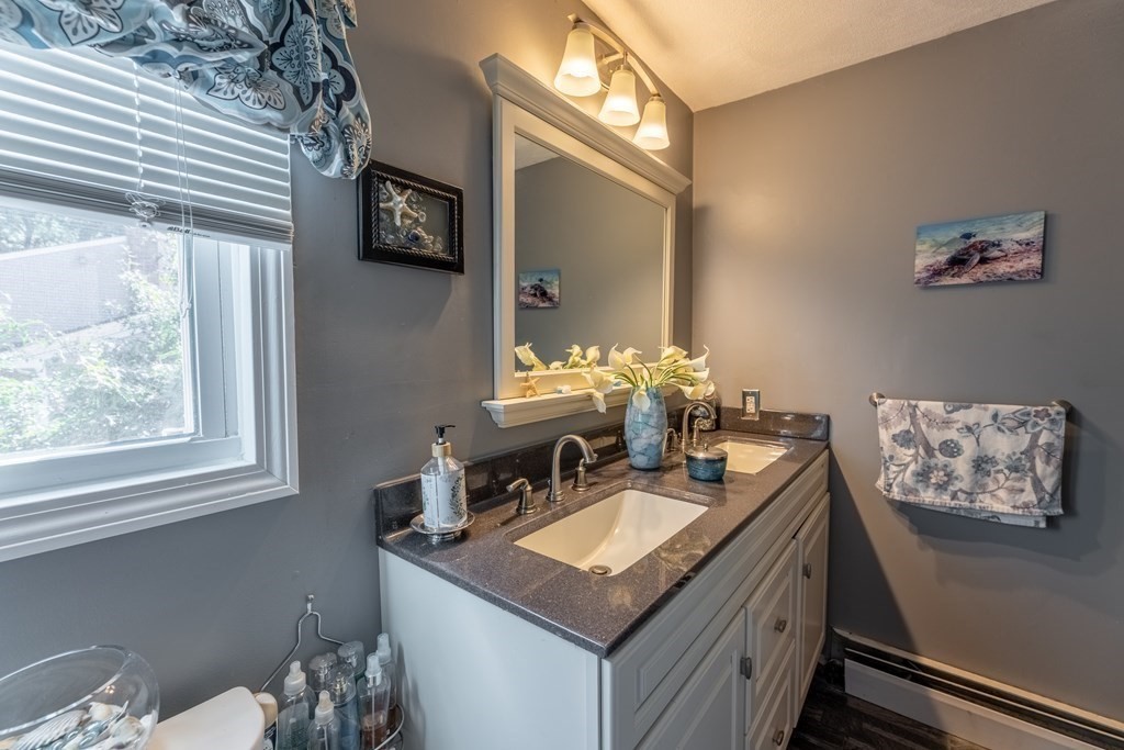55 Barefoot Hill Road Sharon, MA 02067 - Photo 17 of 27 Gallery Image 17