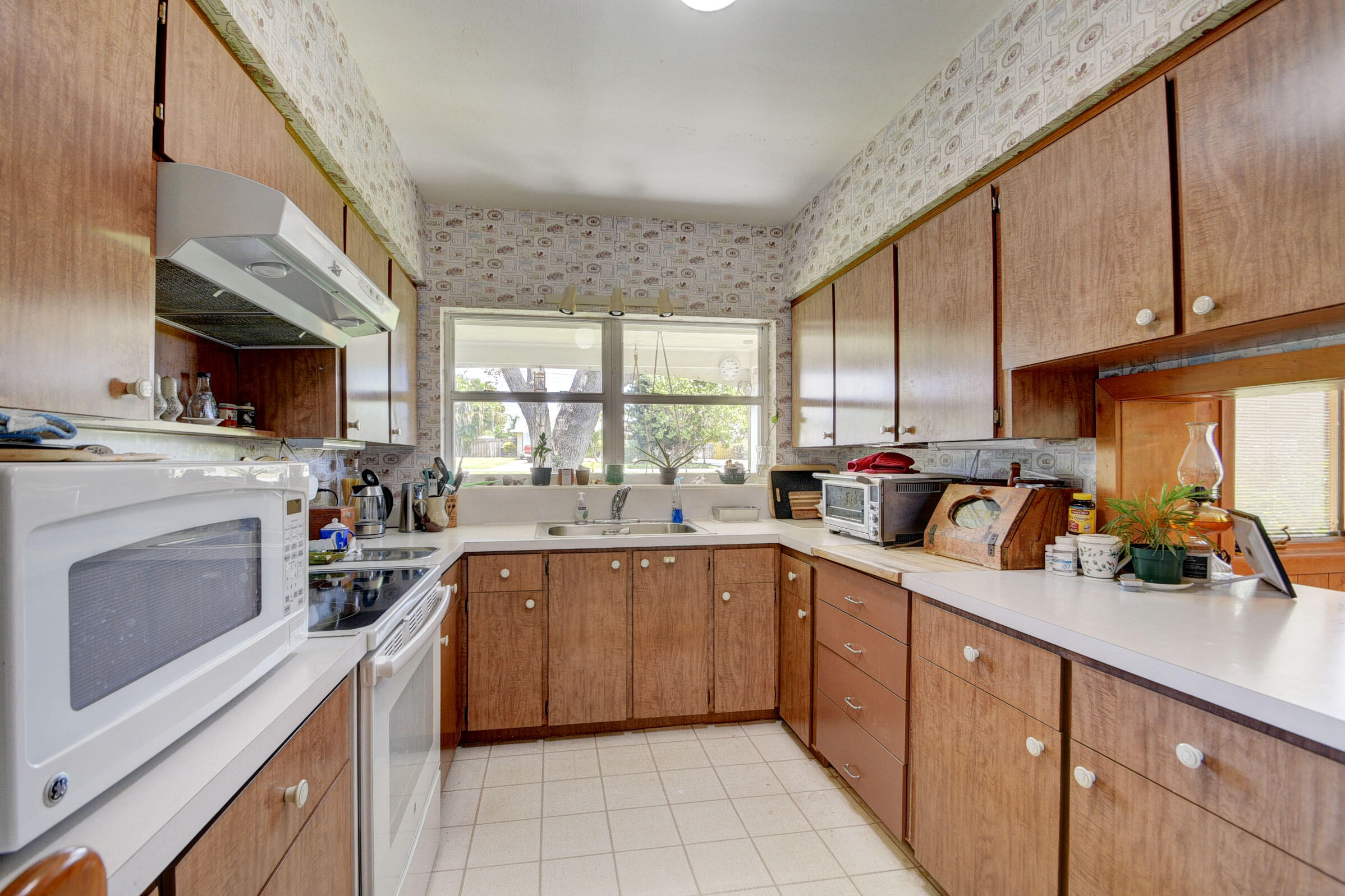 6807 High Ridge Road Lake Worth, FL 33462 - Photo 17 of 59 20_house (20)
