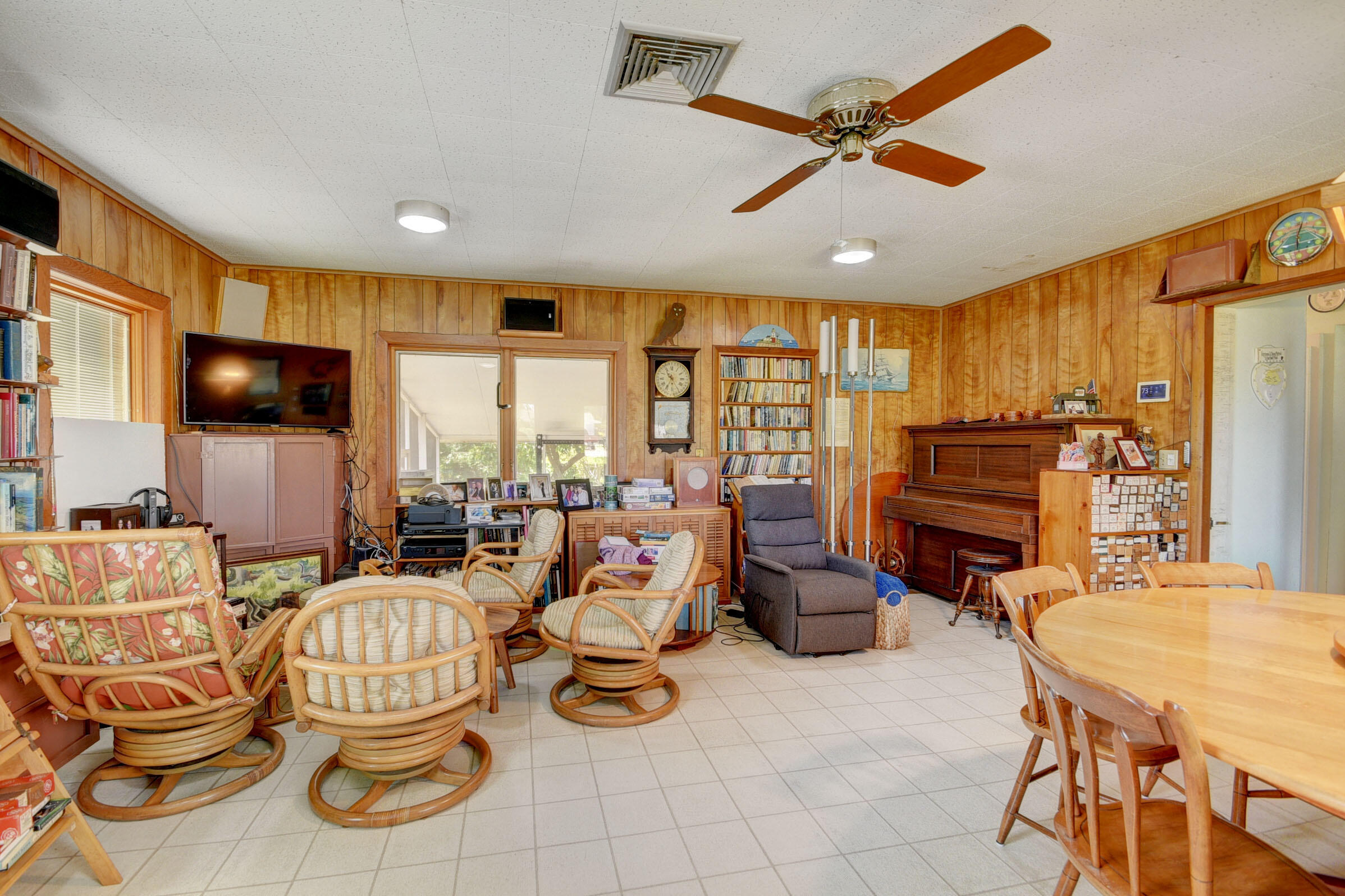 6807 High Ridge Road Lake Worth, FL 33462 - Photo 24 of 59 27_house (27)