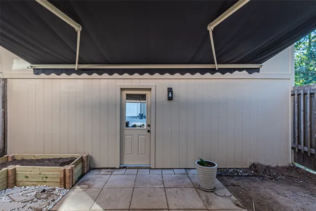 a view of a storage & utility room