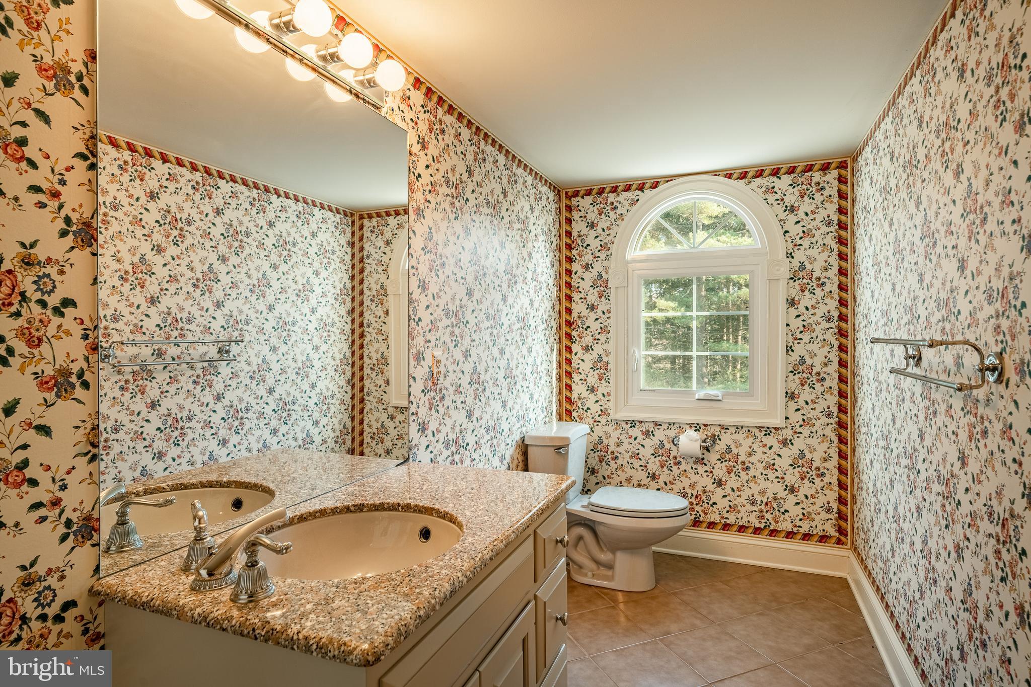 124 Center Mill Road Chadds Ford, PA 19317 - Photo 46 of 73 Bedroom 4, Full Bath