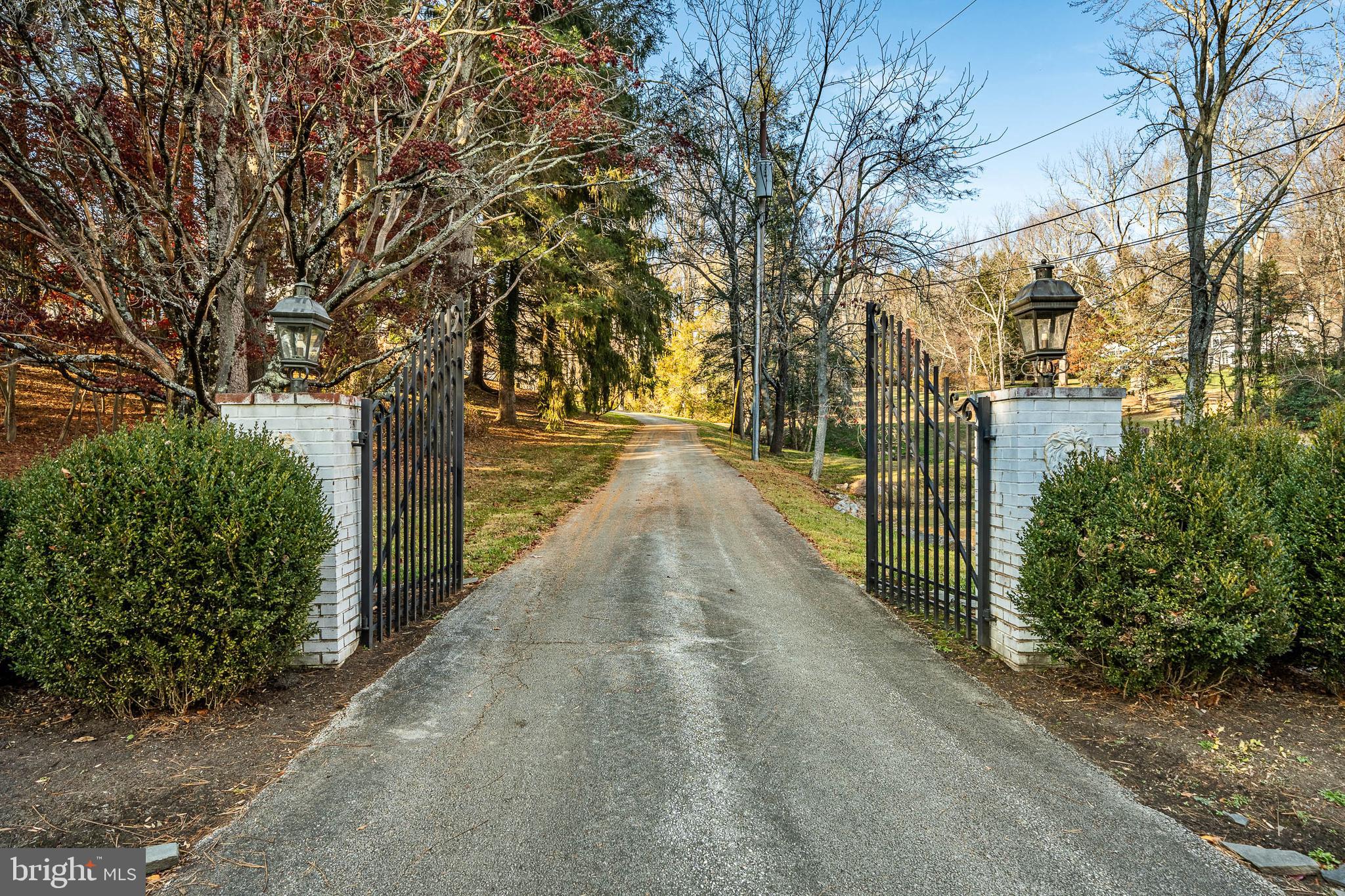 124 Center Mill Road Chadds Ford, PA 19317 - Photo 63 of 73 Entry Gates