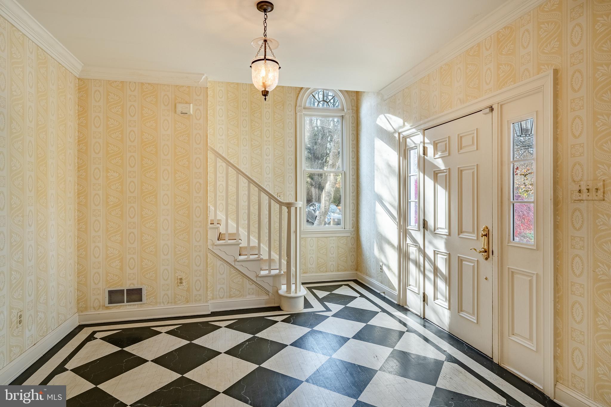 124 Center Mill Road Chadds Ford, PA 19317 - Photo 8 of 73 Foyer
