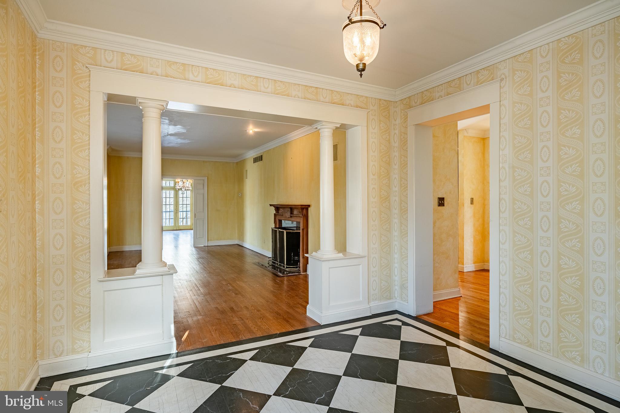 124 Center Mill Road Chadds Ford, PA 19317 - Photo 9 of 73 Foyer