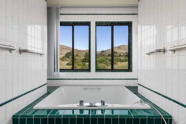 $1,550,000 | 2490 Highway 1, Bodega Bay, CA 94923