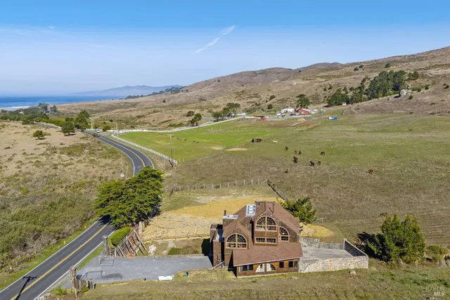 $1,600,000 | 2490-2520 Highway 1, Bodega Bay, CA 94923