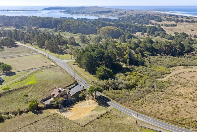 $1,600,000 | 2490-2520 Highway 1, Bodega Bay, CA 94923