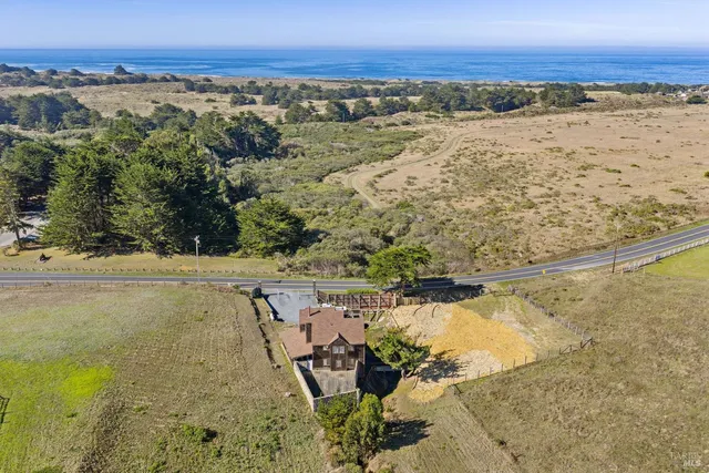 $1,600,000 | 2490-2520 Highway 1, Bodega Bay, CA 94923