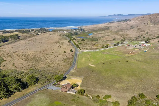 $1,600,000 | 2490-2520 Highway 1, Bodega Bay, CA 94923