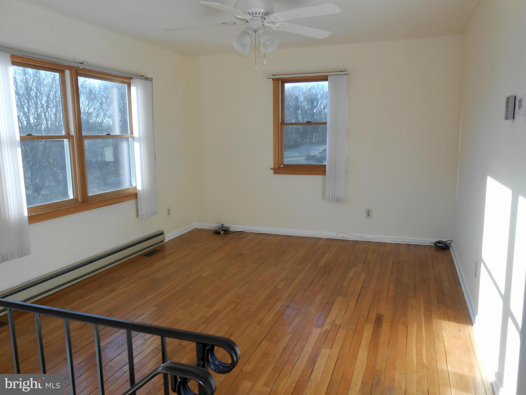 504 Frist Road Colora, MD 21917 - Photo 7 of 29 Living Room