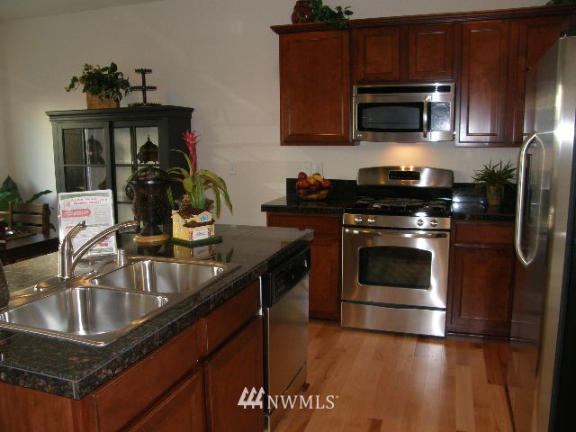 3232 177th ( 17 ) Place Southeast Bothell, WA 98012 - Photo 3 of 13 Gallery Image 3